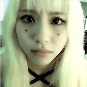 Meet your Posher, Danabella